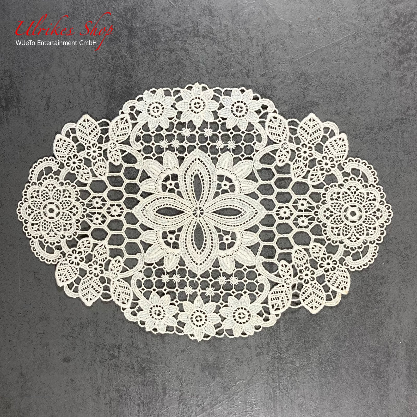 Echte Plauener Spitze - Deckchen 29x20cm Echte Plauener Spitze - Deckchen 29x20cm