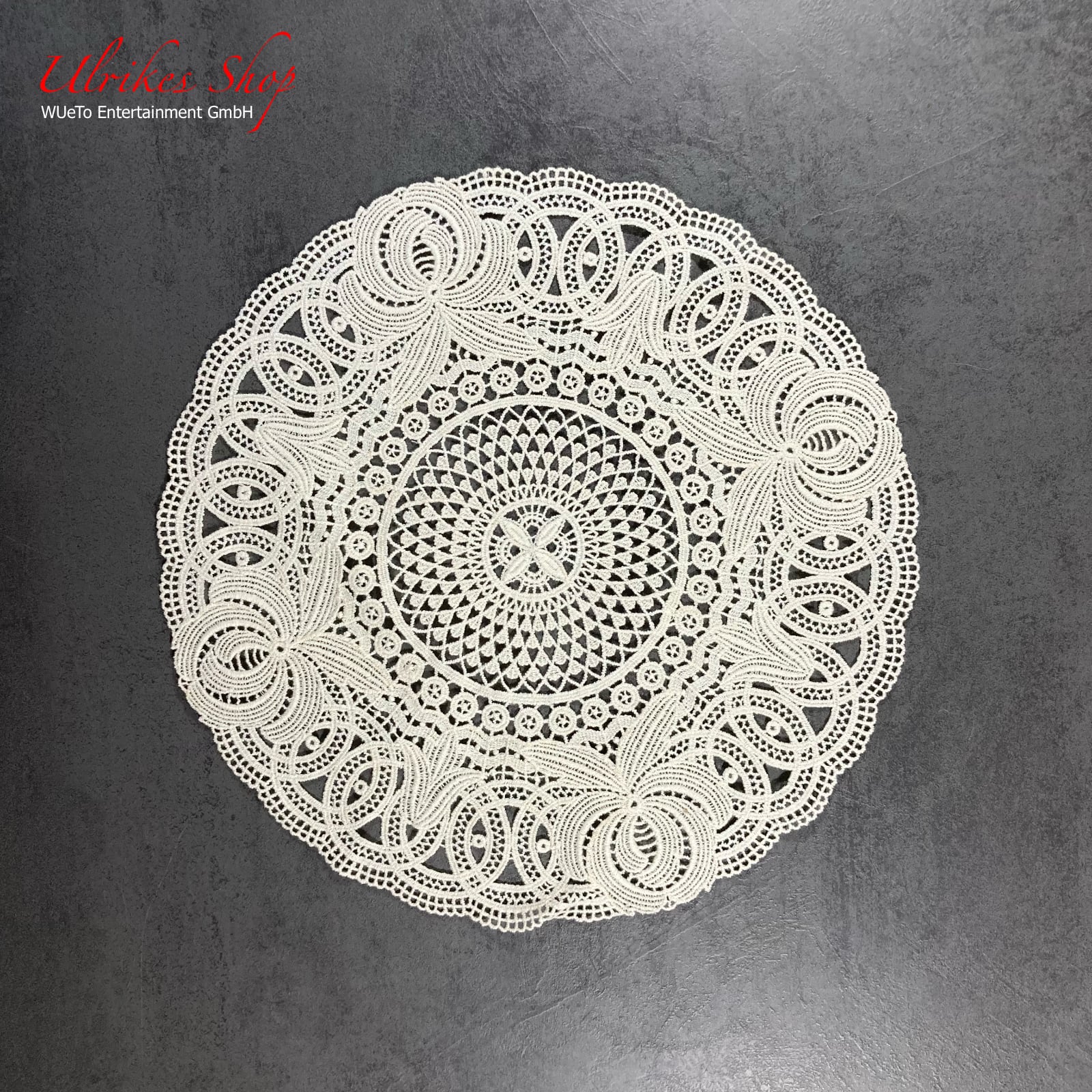 Echte Plauener Spitze - Deckchen ø 29cm Echte Plauener Spitze - Deckchen ø 29cm