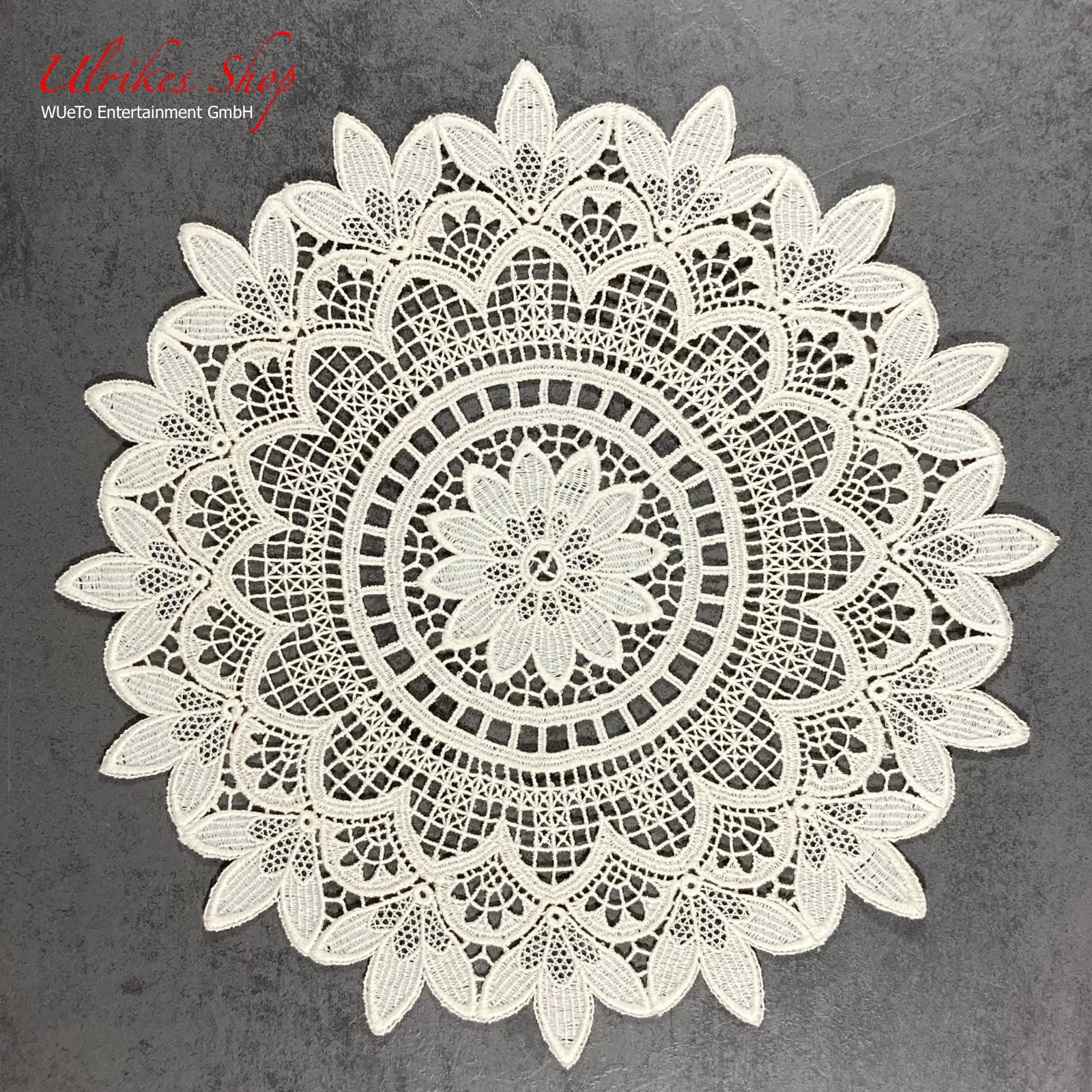 Echte Plauener Spitze - Deckchen ø 27cm Echte Plauener Spitze - Deckchen ø 27cm